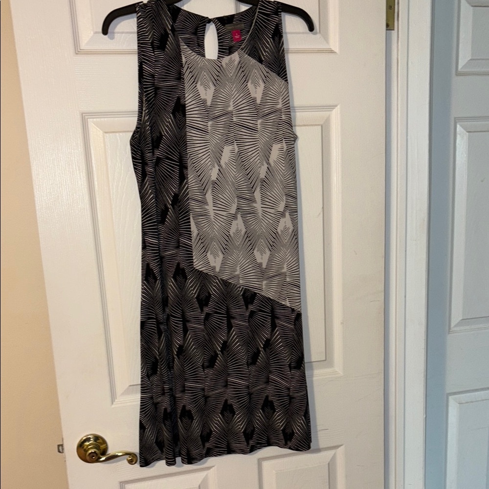 Vince Camuto Silver and Black Asymmetrical Sheath Mini Dress